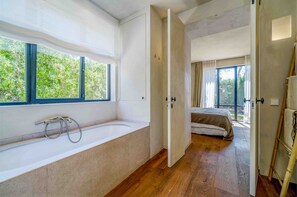 5 bedrooms, WiFi, bed sheets - Villa 'Elegance in Jávea' with Mountain Views, Wi-Fi and Air Conditioning (Jávea)