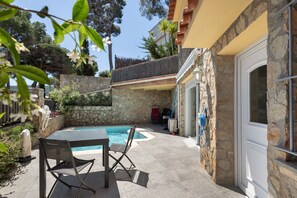 Outdoor dining - Ground Floor Apartment with Private Pool (Sa Riera)