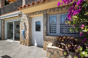 Exterior detail - Ground Floor Apartment with Private Pool (Sa Riera)