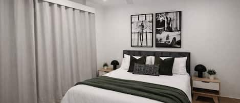 Iron/ironing board, travel cot, WiFi, bed sheets