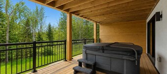 Chalet Mont-Tremblant | Spa - River - Game Room