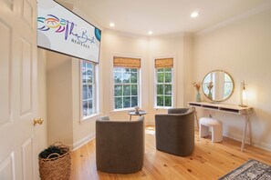 Interior - Birdies and Beaches ~ relaxing golf retreat (Edisto Island)