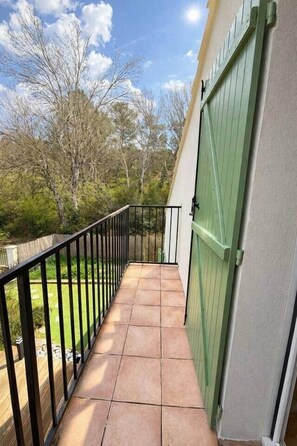 Property grounds - La parenthèse -beautiful house with garden near Aix-en-Provence (Fuveau)