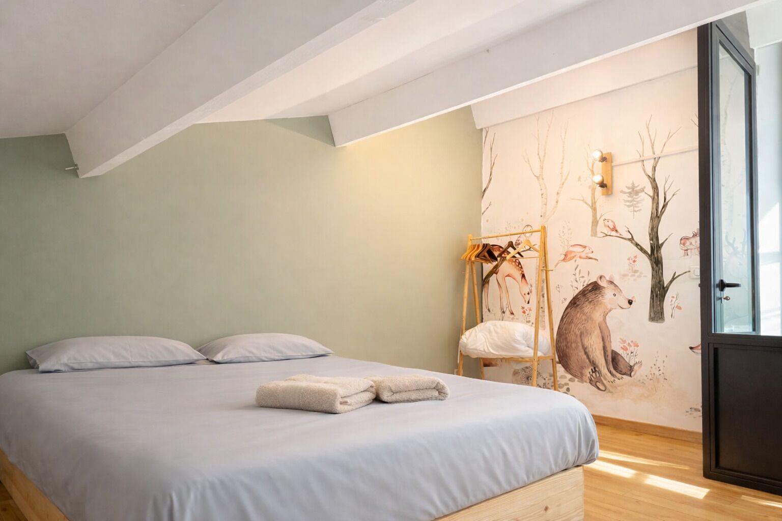 2 slaapkamers, een bureau, gratis wifi, beddengoed