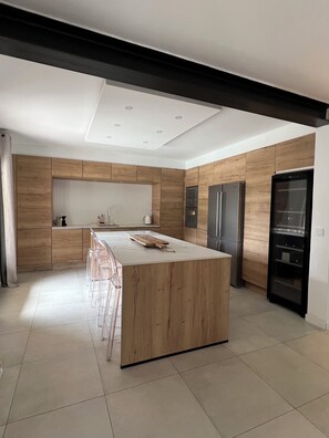 Interior - Vacation home for 8-10 people (Pennautier)