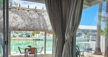 Reel-axing 2-bedroom house with large dock in Key Colony Beach