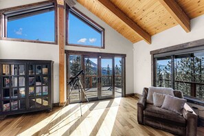 House, Multiple Beds, Balcony, Mountain View (Tahoe Nirvana) | Interior - Tahoe Nirvana Mountain Views (Stateline)