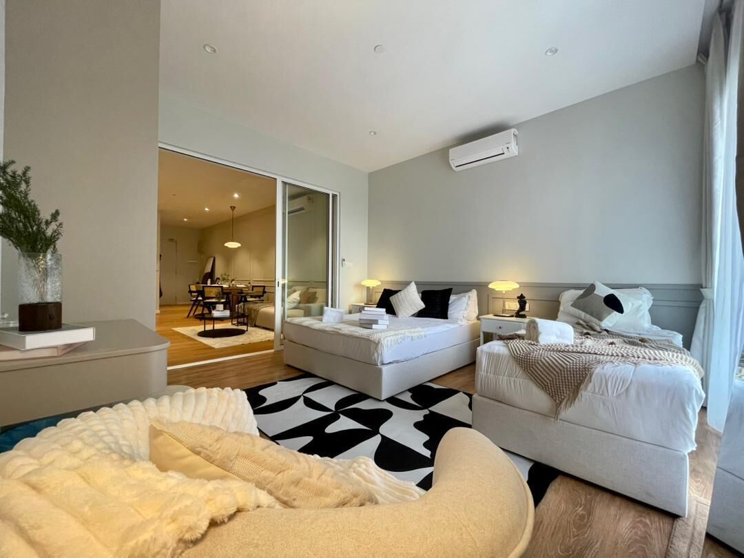 Family Apartment, Balcony, City View | Free WiFi, bed sheets