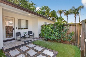 Terrace/patio - Tropical Oasis w/ Private Pool (Fort Lauderdale)