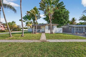 Exterior - Tropical Oasis w/ Private Pool (Fort Lauderdale)