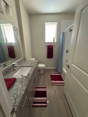 Apartment, 1 Schlafzimmer, barrierefrei | Badezimmer