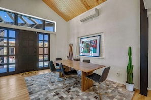 Dining - Lamy Desert Retreat Near Santa Fe (Lamy)