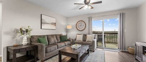 Condo, Plusieurs lits, balcon, vue sur le jardin (2907 Vineyards 5) | Aire de séjour