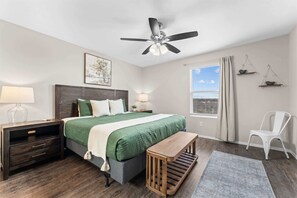 Condo, Multiple Beds, Balcony, Garden View (2907 Vineyards 5) | 3 bedrooms, individually decorated, individually furnished - Have it All! Pool Access (Branson)