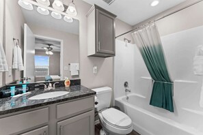Condo, Multiple Beds, Balcony, Garden View (2907 Vineyards 5) | Bathroom - Have it All! Pool Access (Branson)