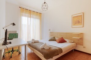 2 bedrooms, iron/ironing board - Cozy 65m2 apartment, ideal for 4 people, located on the second floor of a building with lift.The accommodation is located in Loreto, a residential neighborhood full of services. The proximity to the M1/M2 Loreto metro stop allows you to easily reach the  (Milan)