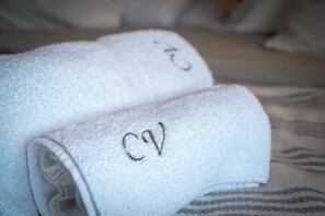 Bathroom amenities - Design & Comfort + Starlink / 2 Bedrooms (San Carlos de Bariloche)