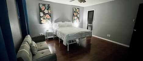 3 bedrooms, WiFi, bed sheets