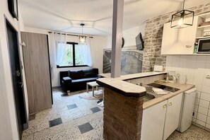 Fridge, microwave, toaster - Chez Rose - Cosy getaway in the heart of Saint-Valéry-sur-Somme (Saint-Valery sur Somme)
