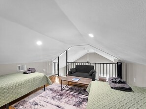 Interior - Abode Salty Little Beach 2 bed with loft 2 bath, sleeps 6, community pool (Crystal Beach)