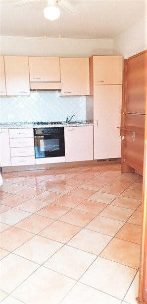 Private kitchen - BAIA de BAHAS Apartments - CASA POLI Studio D4/G3 cute and interesting (Golfo di Marinella)