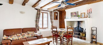 Gîte La Salamandre: private terrace, garden, air conditioning, Cher view, 2 bedrooms