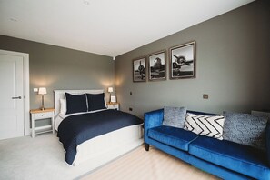 Room - Secluded 5-Bed Luxury Retreat | Peaceful Countryside Escape (Radnage)