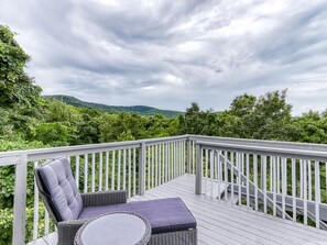 Property grounds - Tranquility Skies | MTN View, Sauna, Jacuzzi, MORE (Gatlinburg)