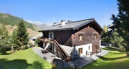 Apartment 'Chalet Sonne Superior' with Mountain View, Shared Garden and Wi-Fi