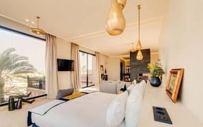 13 chambres, fer et planche à repasser, Wi-Fi, draps fournis