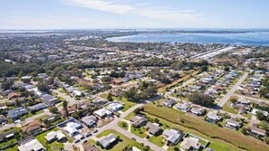 Aerial view - A one of a kind oasis, 7 miles from beautiful Annamarie Island IMG academy (Bradenton)