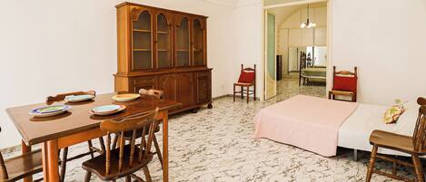 2 habitaciones, wifi gratis y ropa de cama