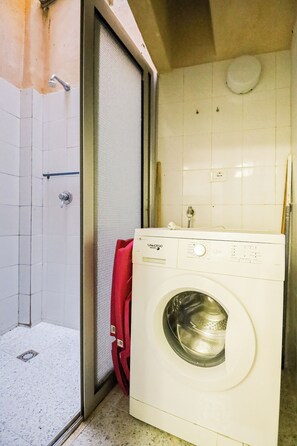 Shower, hair dryer, bidet, towels - Dimora il Campanile by Casa di Marco (Gallipoli)