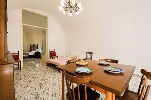 2 habitaciones, wifi gratis y ropa de cama 