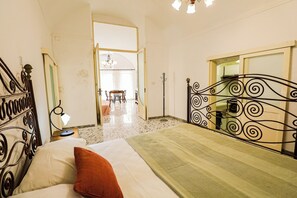 2 habitaciones, wifi gratis y ropa de cama 