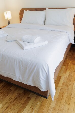 1 habitación, tabla de planchar con plancha, wifi y ropa de cama 