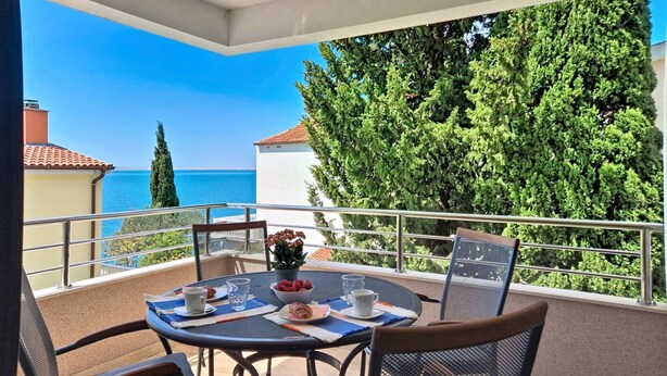 Outdoor dining - Adriatica by Interhome (Starigrad-Paklenica)