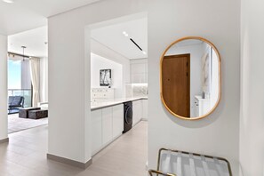 Interior - Stylish 1 Bedroom in Binghatti Lavender JVC (Dubai)