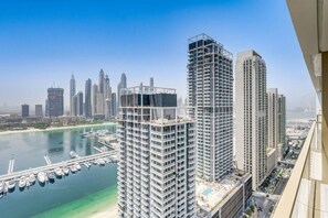 Property grounds - Beachfront Bliss 2Bedroom in Grand Bleu (Emaar Beachfront)
