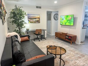 Living area - Remodeled SoCo Home Near Downtown (Austin)