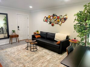 Living area - Remodeled SoCo Home Near Downtown (Austin)