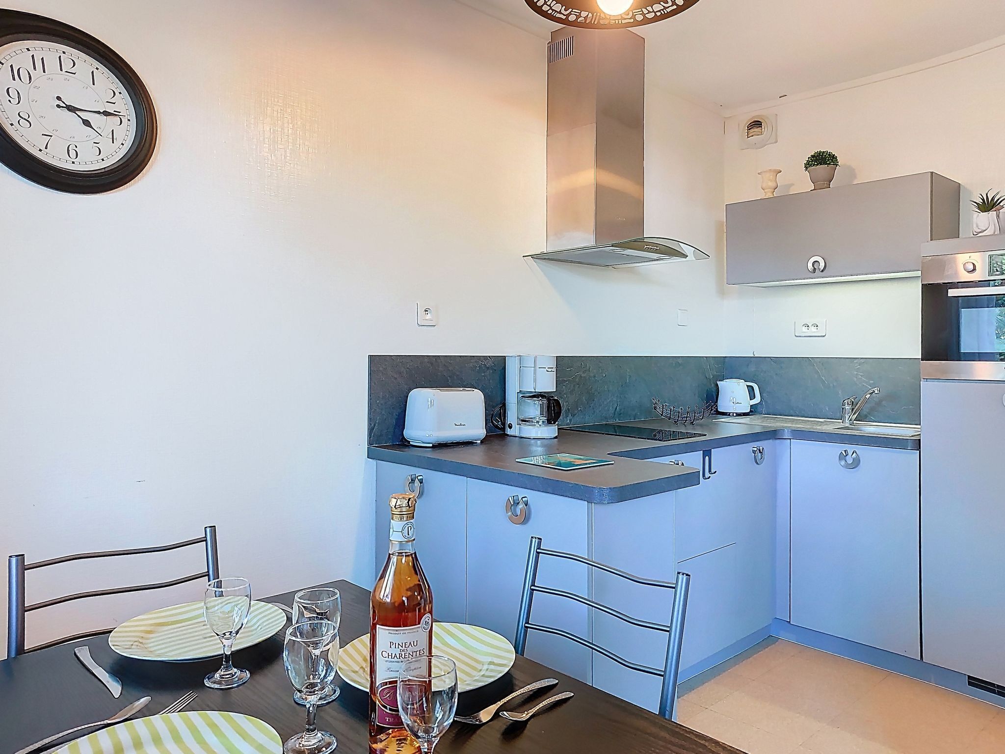 Fridge, microwave, oven, cookware/dishes/utensils