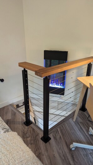 Interior - Cabin Diamond – Cozy Tiny Forest Retreat (Saint Anns)