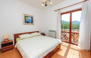 Room - Five-Bedroom Holiday Home, Pool, Barbecue (Zaton)