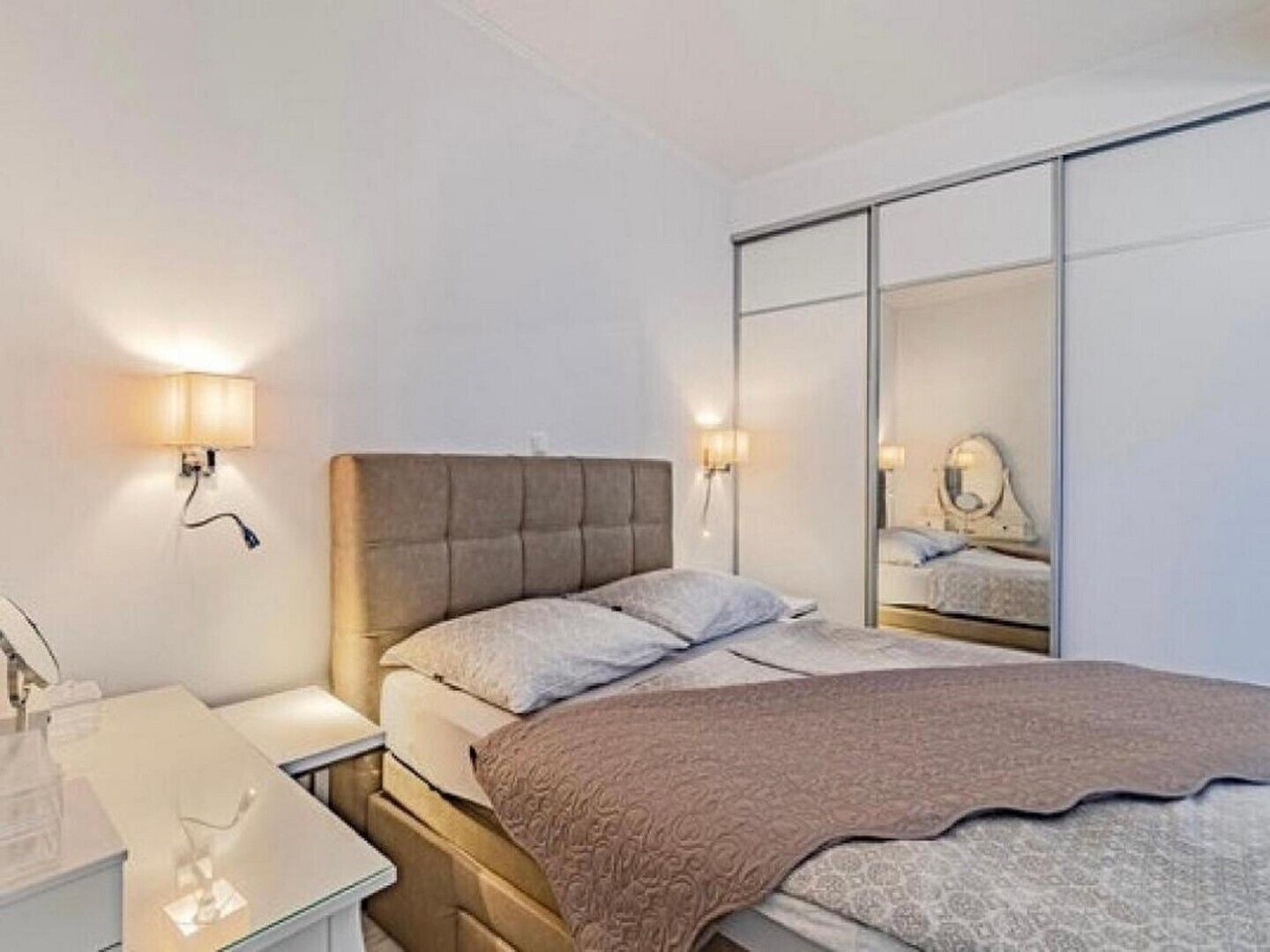 2 slaapkamers, een strijkplank/strijkijzer, wifi, beddengoed