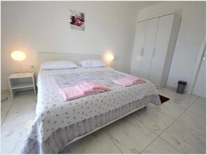 4 camere, Wi-Fi, lenzuola