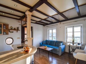 TV - Mediterranean Villa With Pool (Splitska)