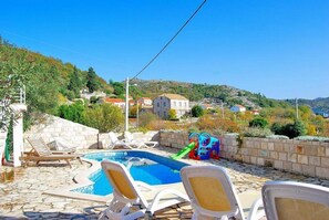 Pool - Five Bedroom Holiday Home with Pool (Orasac)