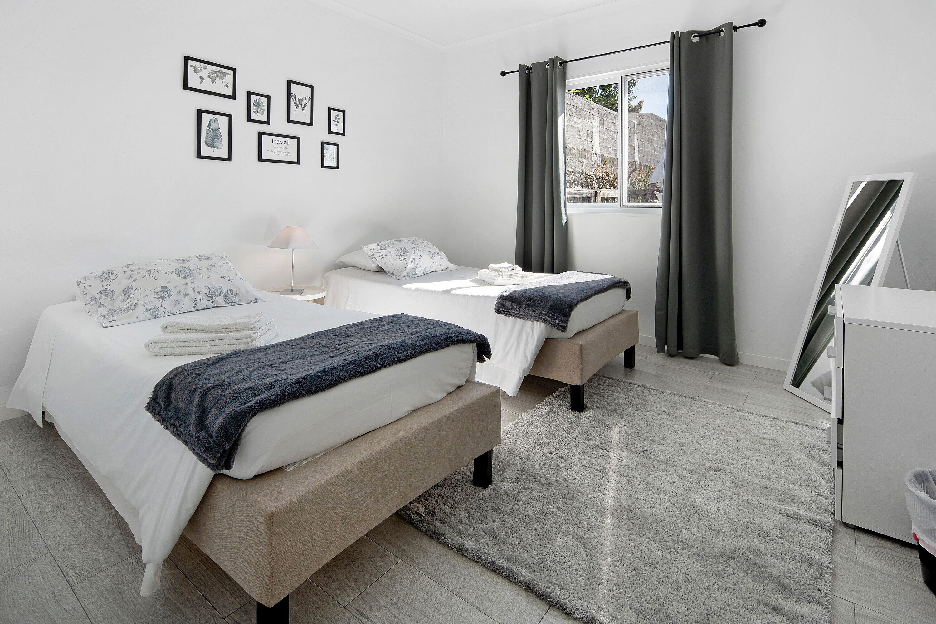 2 slaapkamers, een strijkplank/strijkijzer, wifi, beddengoed