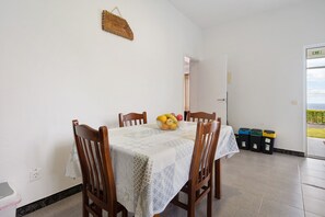 Dining - Holiday Home 'Carmen's Place' with Sea View, Shared Garden and Wi-Fi (Ponta Garça)